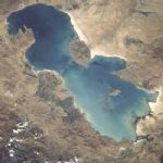 افزایش سطح آب دریاچه ارومیه حیات دوباره به آرتمیا بخشید  /گ